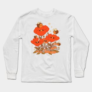 Cute bumblebees with poppy flowers vintage Cottagecore Aesthetic Long Sleeve T-Shirt